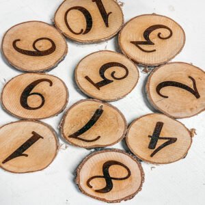 Houten tafelnummers
